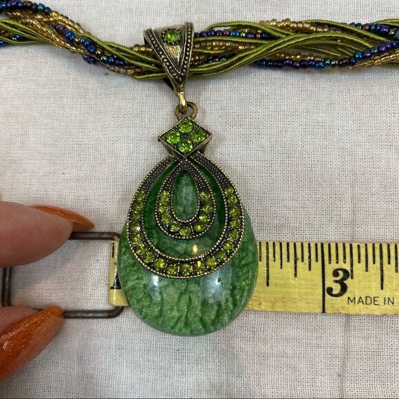 New without Tags Olivia & Ivy‎ Olive Teardrop Beaded Necklace - Picture 8 of 13
